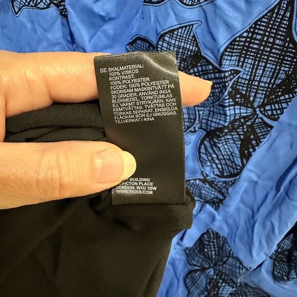 Reiss VIVIYAN
PRINTED FLIPPY DRESS - Picture 10 of 11